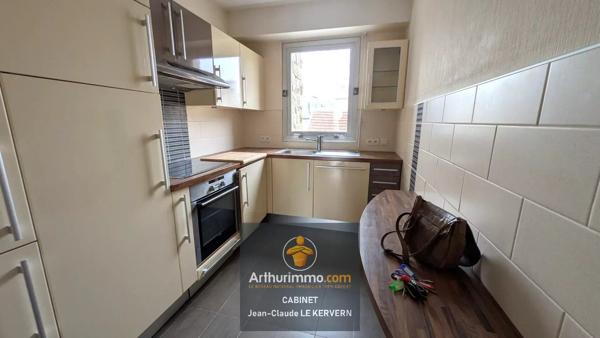 Location                                                      Appartement
                        
                     3 pièces                      69 m2                     à Saint-Brieuc