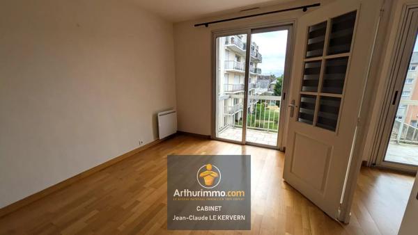 Location                                                      Appartement
                        
                     3 pièces                      69 m2                     à Saint-Brieuc
