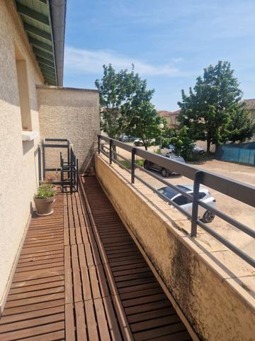 GENAS Azieu - Secteur Gambetta - Appartement  DUPLEX Type 3 de 73,48m² Carrez avec balcon sud dans petite résidence fermée au calme