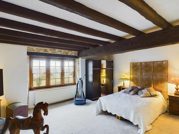 Belle maison d'architecte en pierre