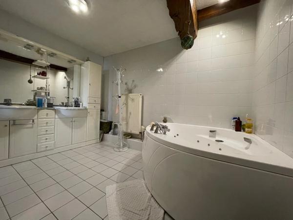 Belle maison d'architecte en pierre