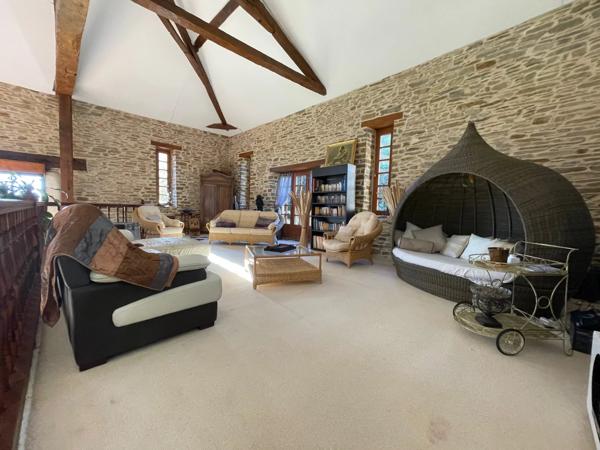Belle maison d'architecte en pierre