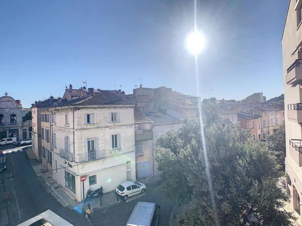 BEL APPARTEMENT 64 m² au 3ème étage dans RESIDENCE - QUARTIER CALME - PARKING - CAVE - BALCON
