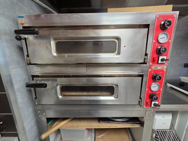 SAINT JULIEN LES ROSIERS (30) idéal reprise ou première affaire, à vendre Fonds de commerce pizzeria clé en mains.