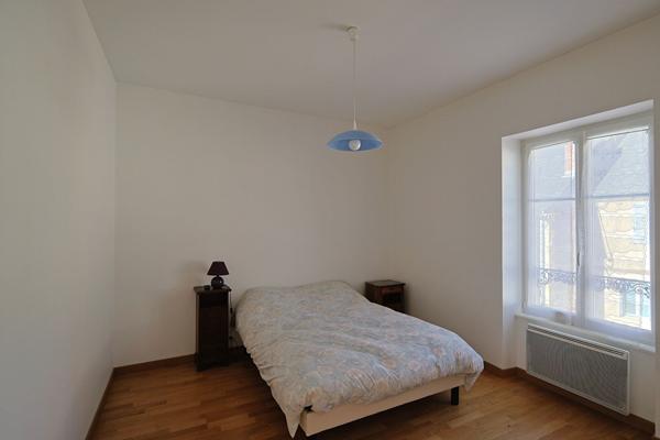 Maison Premery, 2 chambres, cour, dépendance, proximité commerces, 2h30 PARIS, campagne, NIEVRE