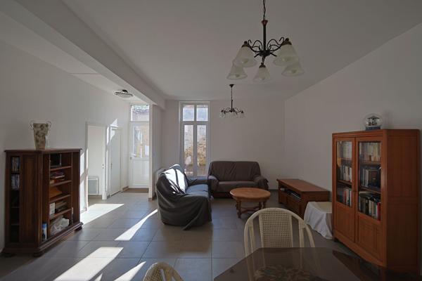 Maison Premery, 2 chambres, cour, dépendance, proximité commerces, 2h30 PARIS, campagne, NIEVRE