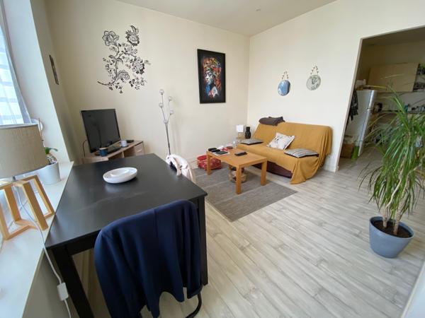 À LOUER...APPARTEMENT AVEC TERRASSE Pontivy (56300)