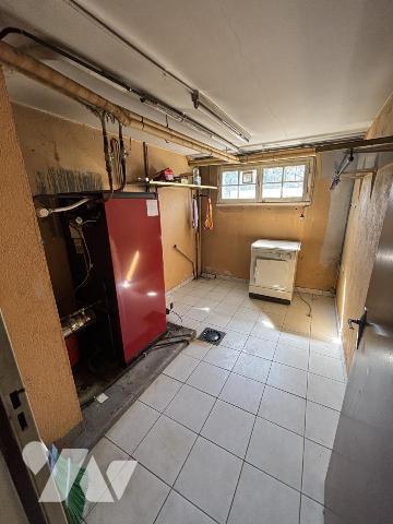 Maison 4 pièces (environ 93 m² habitables) sur sous-sol complet, proche commodités