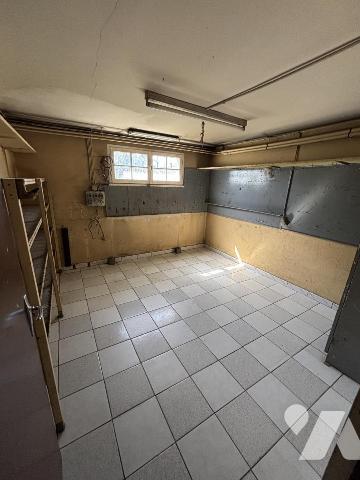 Maison 4 pièces (environ 93 m² habitables) sur sous-sol complet, proche commodités