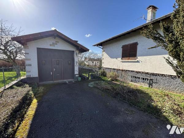 Maison 4 pièces (environ 93 m² habitables) sur sous-sol complet, proche commodités