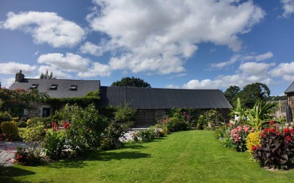 Maison à vendre    3 pièces • 115 m2 Saint-Gelven