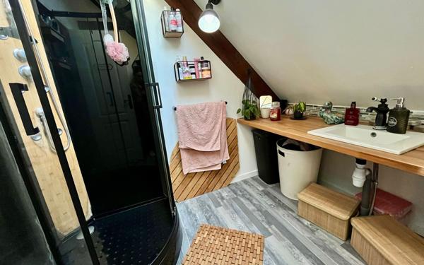 Maison à vendre    3 pièces • 115 m2 Saint-Gelven