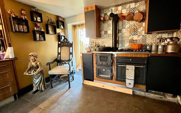 Maison à vendre    3 pièces • 115 m2 Saint-Gelven