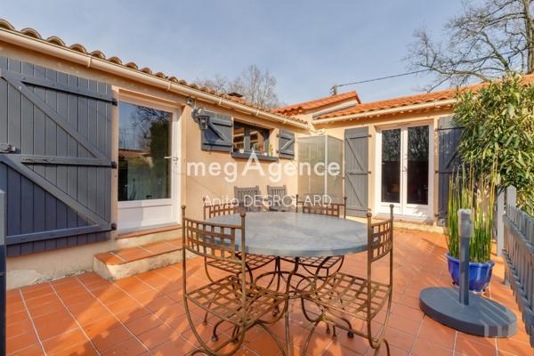 Maison à LA ROCHE-SUR-YON, 85000 - 7 pièces 184m²