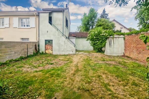 Pontault-Combault (77340) PONTAULT COMBAULT - TERRAIN CONSTRUCTIBLE DE 403M² VIABILISÉ - QUARTIER DU BOUQUET