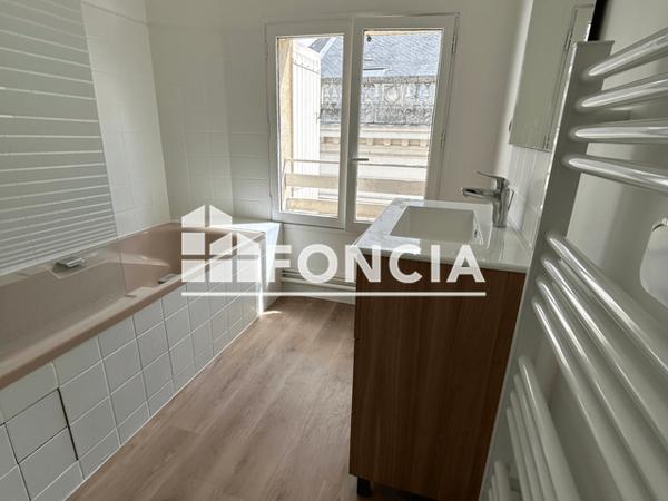 Location Appartement 2 pièces 54.49 m² - 3e ETAGE - PORTE 3 Niort 79000