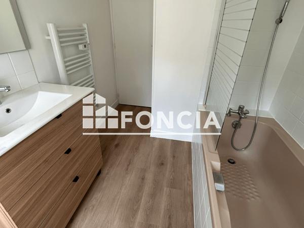 Location Appartement 2 pièces 54.49 m² - 3e ETAGE - PORTE 3 Niort 79000