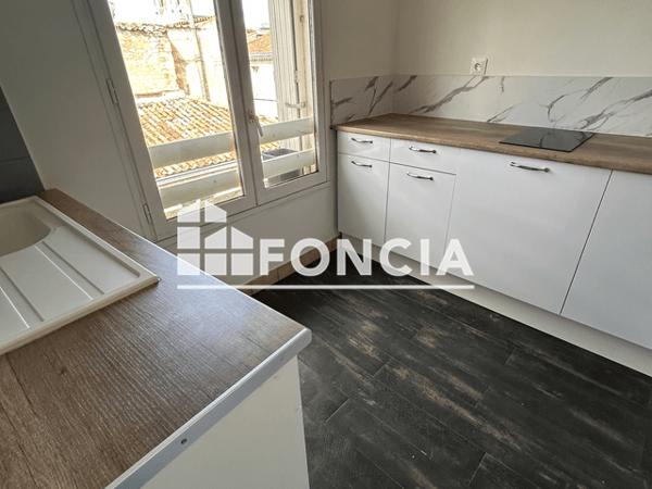 Location Appartement 2 pièces 54.49 m² - 3e ETAGE - PORTE 3 Niort 79000