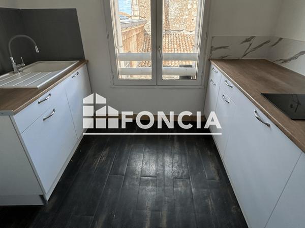 Location Appartement 2 pièces 54.49 m² - 3e ETAGE - PORTE 3 Niort 79000