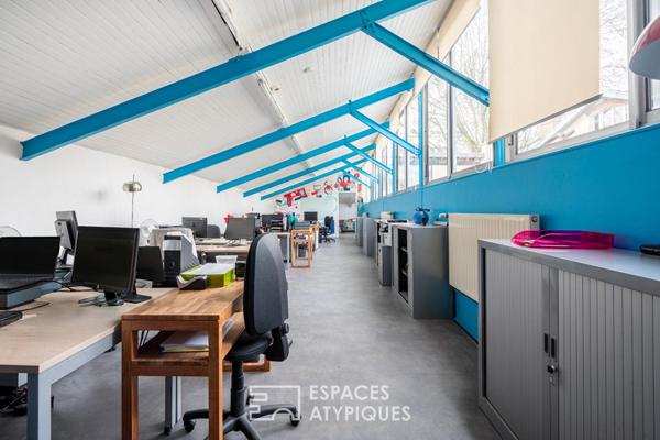 Ensemble immobilier mixte bureaux et habitation