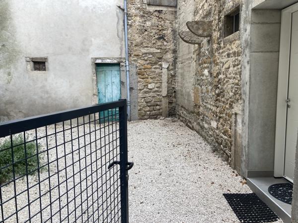 LAGNIEU Centre-Ville, Appartement meublé avec extérieur Lagnieu (01150)