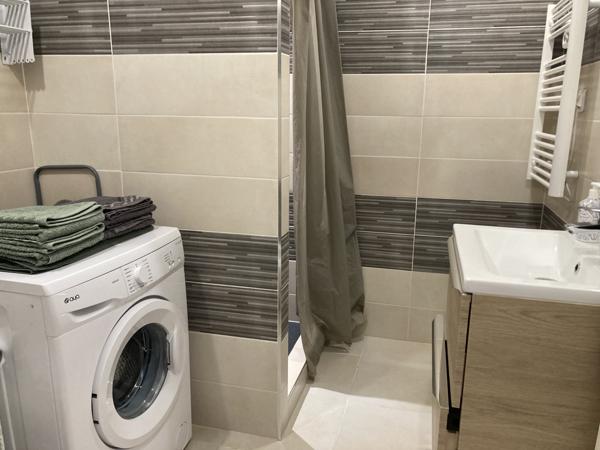 LAGNIEU Centre-Ville, Appartement meublé avec extérieur Lagnieu (01150)