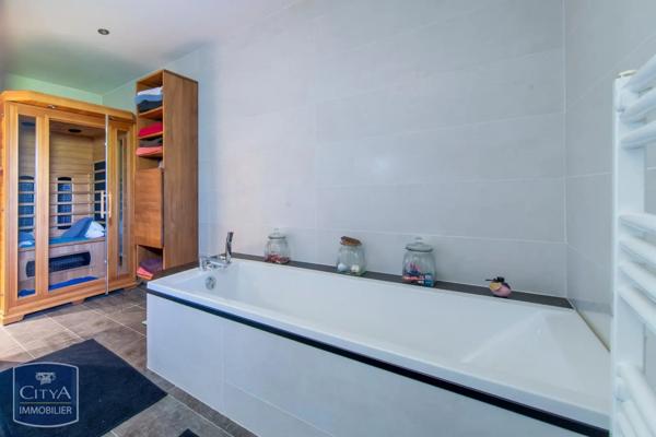 Maison à vendre 6 pièces 273m²