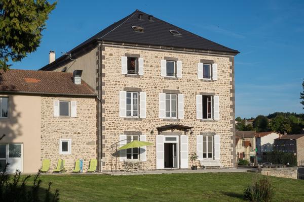 Vernet-la-Varenne (63580) Hôtel particulier ou Grande maison familiale, à vous de réaliser vos rêves !