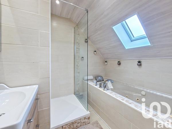 Maison à vendre 7 pièces 152 m² Saint-Fargeau-Ponthierry