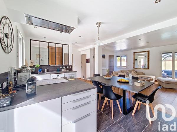 Maison à vendre 7 pièces 152 m² Saint-Fargeau-Ponthierry