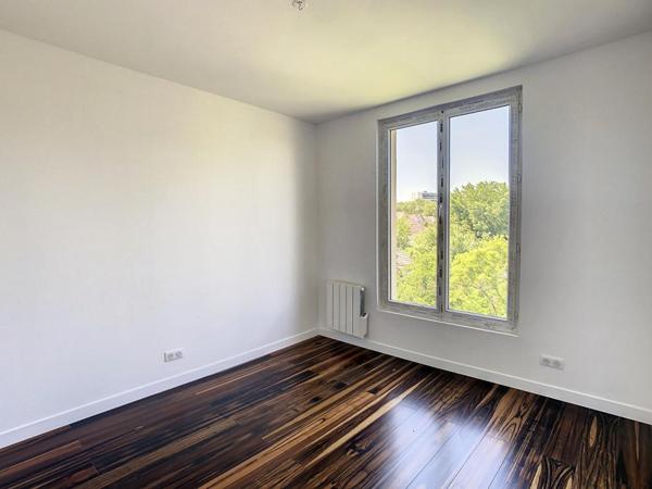 Coup de coeur ! Maison entièrement rénovée, 10 min à pied de la gare