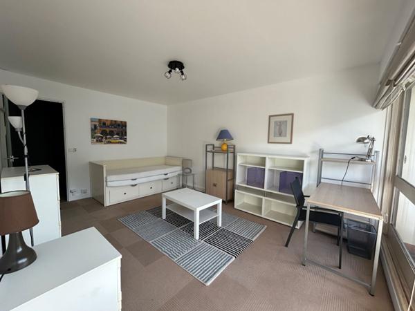 QUARTIER PONT DE LA TORTIERE APPARTEMEN T1 MEUBLE,  
Nantes 44000
