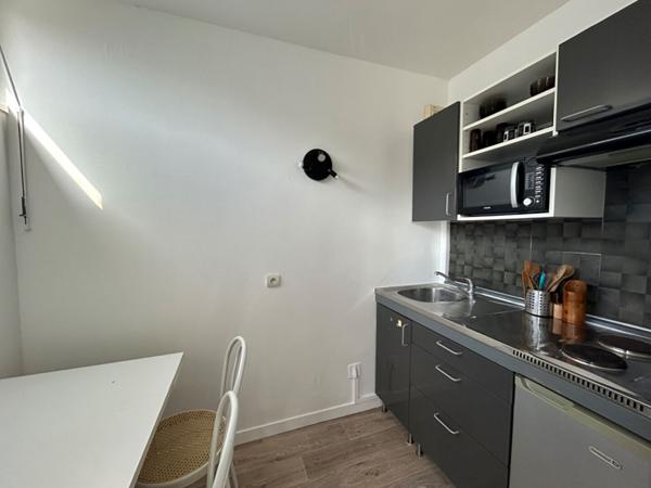 QUARTIER PONT DE LA TORTIERE APPARTEMEN T1 MEUBLE,  
Nantes 44000