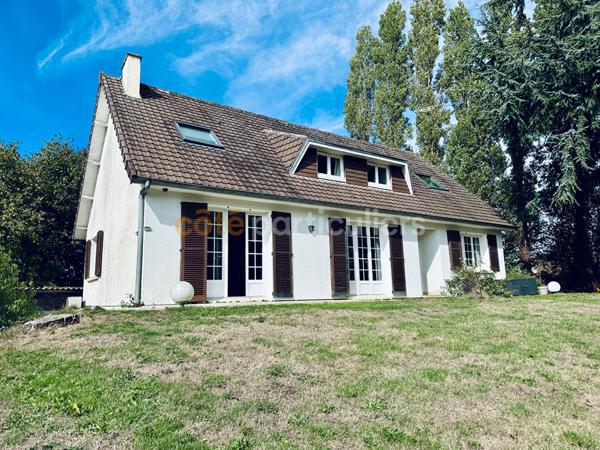 Vente
                Maison139 m² - 7 Pièces -
                    LA BARRE DE SEMILLY (50810)