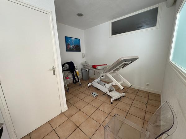A vendre dans le centre-ville de Concarneau bureaux 7 pièces, 137 m² , Concarneau