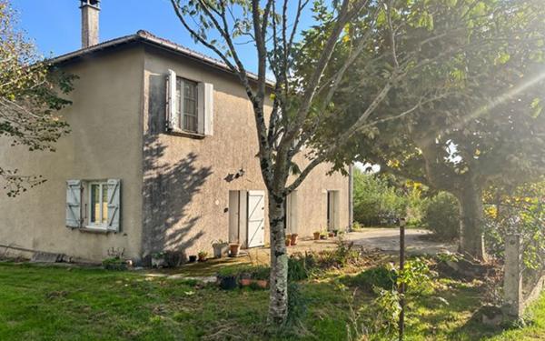 Maison à vendre    7 pièces •  Lamothe-Goas