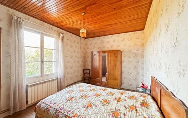 Maison à vendre    7 pièces •  Lamothe-Goas