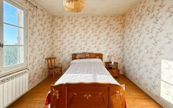 Maison à vendre    7 pièces •  Lamothe-Goas