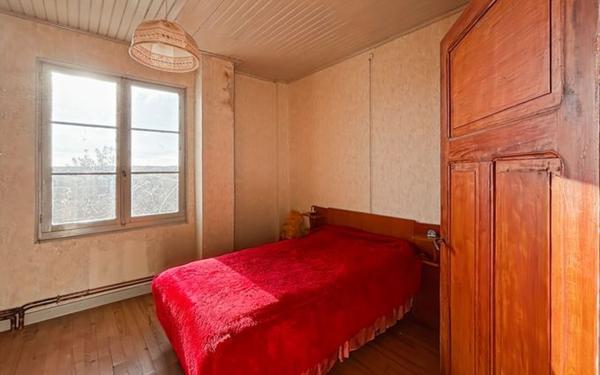 Maison à vendre    7 pièces •  Lamothe-Goas