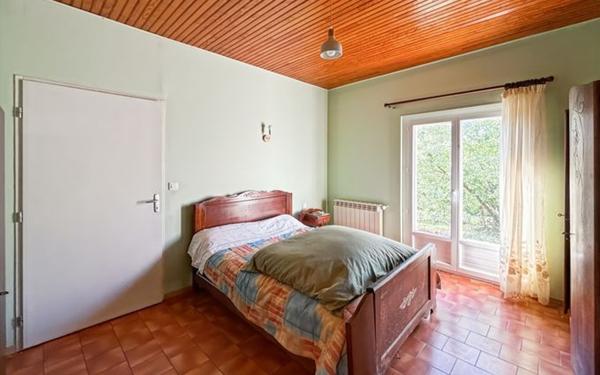 Maison à vendre    7 pièces •  Lamothe-Goas