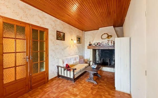 Maison à vendre    7 pièces •  Lamothe-Goas