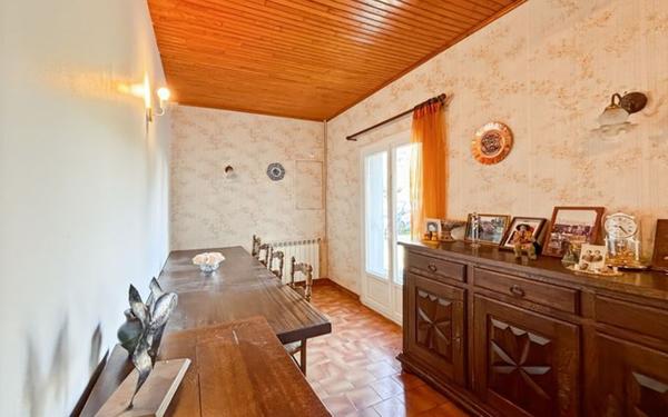 Maison à vendre    7 pièces •  Lamothe-Goas