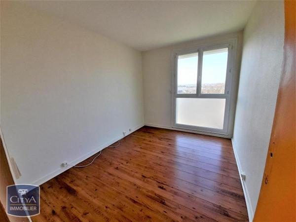 Appartement à louer 5 pièces 76.07m²