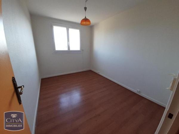 Appartement à louer 5 pièces 76.07m²