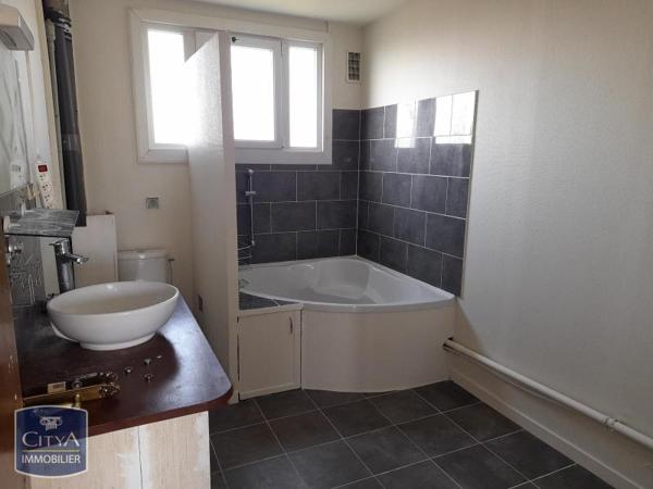 Appartement à louer 5 pièces 76.07m²