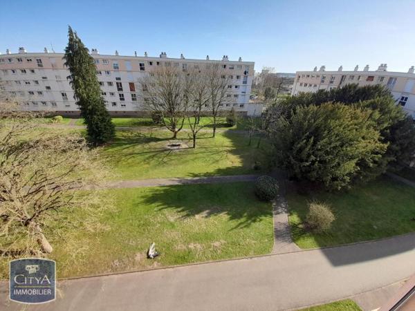 Appartement à louer 5 pièces 76.07m²