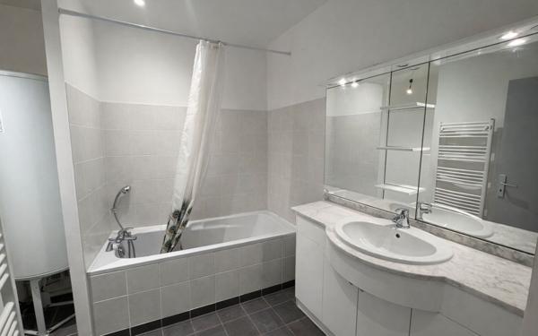 Appartement à vendre    3 pièces • 60,76 m2 Toulouse