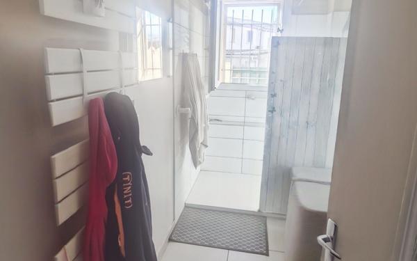 Maison à vendre    6 pièces •  Pont-Saint-Esprit