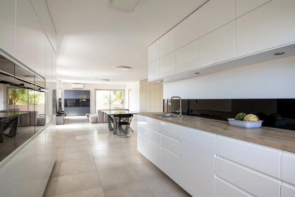 ***VISITE VIRTUELLE DISPONIBLE SUR DEMANDE...MARSEILLE 8ᵉ...RÉSIDENCE FLOTTE...APPARTEMENT FAMILIAL DE STANDING...TERRASSE...VUE DÉGAGÉE...CLIMATISATION INTÉGRALE***