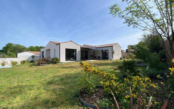 Maison à vendre    4 pièces •  Les Mathes